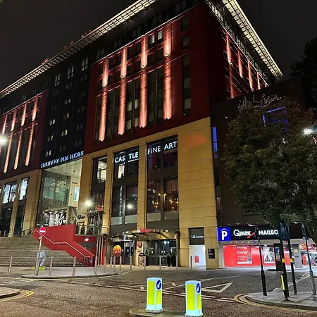 Centre - Luxury - Free Gym